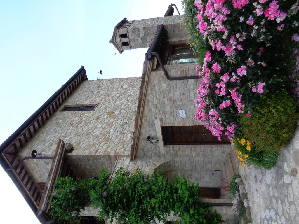 Agriturismo La Torraccia Todi Exterior photo
